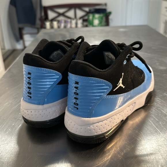Youth Jordan Aura Carolina Blue - Picture 2 of 2